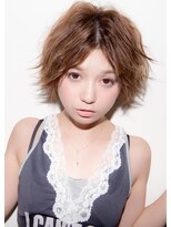 アズーア ヘアーアンドスパ(azure hair&spa)&nbsp;ショートでもセンターパートトレンドスタイル