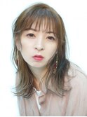 大人可愛い外ハネセミロングスタイル