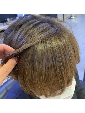 エディット アンド 緑地(Edit&) 白髪ぼかしハイライト