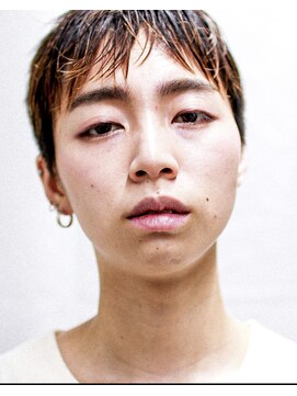 ギーク(geek) 刈り上げショート