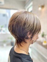 カルム(CALM)&nbsp;襟足長めのショート