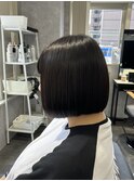 切りっぱなしボブ×地毛風カラー