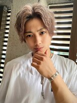 エン(en) センターパートハイトーンニュアンスパーマホワイトグレージュ