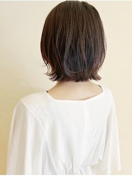 トップヘアー アヴェニュー 刈谷(TOPHAIR Avenue) くびれパッつとボブ30代/40代/50代
