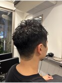 メンズショートに動きのあるパーマすたいる