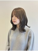 オリーブベージュ