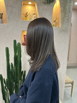 トリコ 柏(tricot) レイヤーカット/オリーブカラー/オリーブブラウン