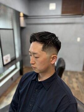 スパーブ(Superb) スキンフェード フェザーアップ