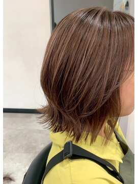 ドクターズサロン レラパール くびれミディアム/ウルフ/大人可愛い/外ハネヘア/小顔レイヤー