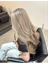 ブレンド 渋谷(BLend)&nbsp;ハイライトカラーくびれヘアアプリコットオレンジ