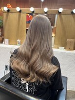 チャプター 問屋町(chapter)&nbsp;ケアブリーチミルクティーベージュカラーレイヤーカット韓国ヘア