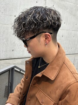 イーラ アメ村店(era)の写真/【心斎橋駅徒歩8分】カジュアルにもビジネスシーンにも合うパーマetc…幅広いデザインが魅力♪