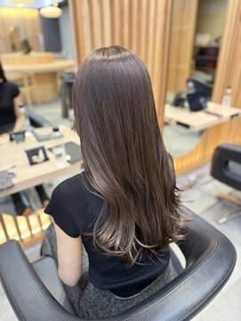 リファインド(REFINED) 透明感ベージュゆる巻きロング 大関