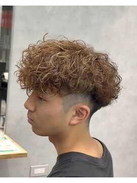 ササ シンサイバシ(33 SHINSAIBASHI) リアル海外風スペインカール大阪心斎橋