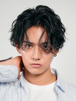 フィフス(fifth)&nbsp;原宿メンズセンターパートルーズパーマニュアンスフェザーパーマ