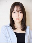 ミディアム×ストレート×ナチュラル