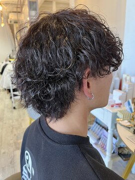 ハグクレア(HUG CLAIRE) 波巻きパーマ