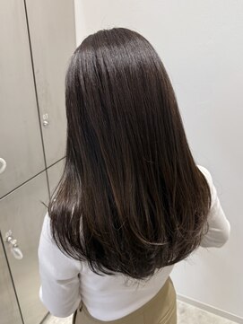 コース(co-th.) オリーブカラー透明感イルミナカラーレイヤーカット×小野ふゆり