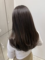 コース(co-th.) オリーブカラー透明感イルミナカラーレイヤーカット×小野ふゆり