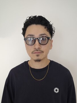 プールサイド(POOLSIDE) メンズパーマ　シャドウパーマ　大人メンズ　ビジネスマン　千代
