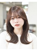 20代　30代　くびれミディアム　ミディアムボブ　レイヤー