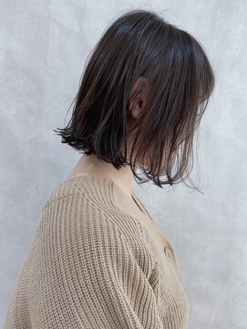 ムウ 難波(MOU) ハッシュカットフルバング似合わせカットレッドブラウン20代30代