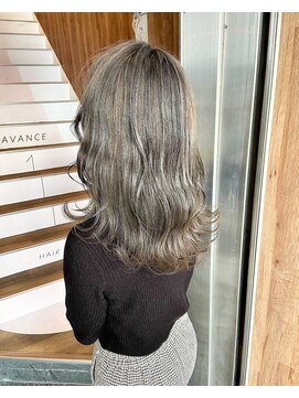 アヴァンス 天王寺店(AVANCE.) オリーブグレージュ