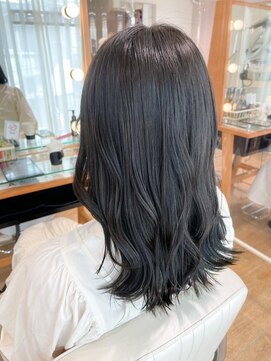 ネオリーブ チロル 横浜西口店(Neolive CiroL.) 透け感たっぷりブルーブラック☆韓国ヘア