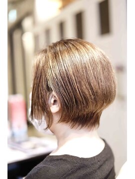 アドミラル ベー ヘアーデザイン(Admiral b Hair design) 大人のハイライト！白髪染め/ショート/堀江 /南堀江/髪質改善