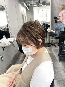 レディアル 大宮(REDEAL) ベージュハイライト