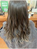 グラデーショングレージュ