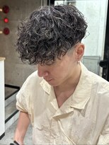 イーラ(era) スパイラルパーマスペインカールメッシュツーブロック刈り上げ