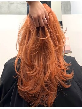 ヌエン 渋谷(NU/EN) ハッシュカットレイヤー　コーラルオレンジ