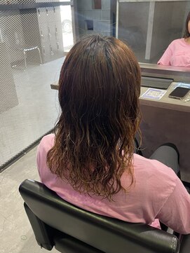 メゾンセブンルックス 宇都宮簗瀬店(Maison 7LOOKS) ミディアムパーマ！《手塚》