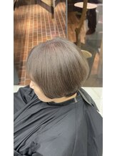 メイキインフイツクスアルフア(makin Fix alpha) 脱白髪染め ショートカット 白髪ぼかし