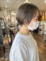ホワイト(WHITE HAIR@NICOLA)&nbsp;ショート×明るめベージュ