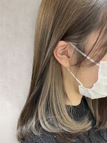 ウィールール 栄町店(WE RULE)&nbsp;耳掛けミディアム×インナーカラーベージュ◎大人可愛いスタイル