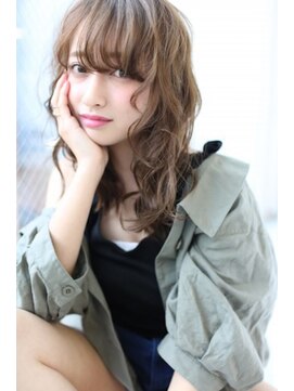 ネオリーブ クタ 町田店(Neolive kuta) アッシュベージュ×カジュアルロング