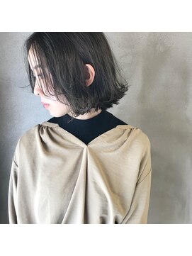 ミント(mint) 赤み除去!暗め透明感グレー!