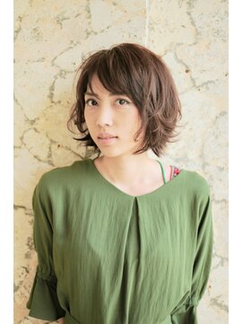 アトリエ エス atelier es HAIRDESIGN シエナ&チャコールグレーカラー/ふんわりショート/ショートボブ