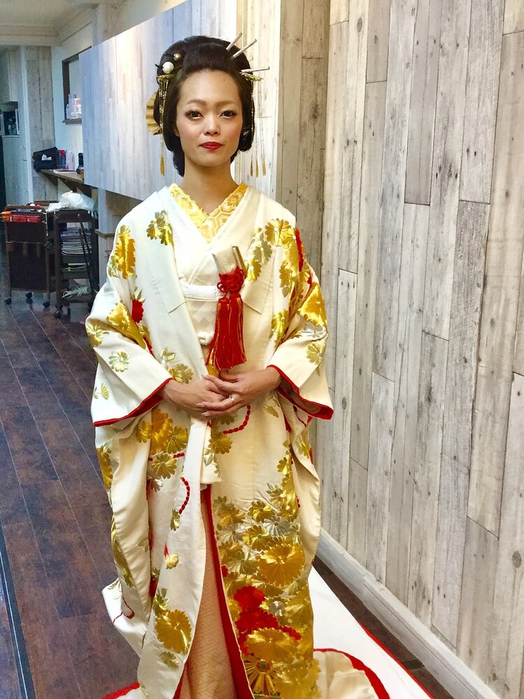 花魁や内掛け、特別な着物のヘアーセットと着付け早朝でも可能 