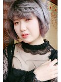 まるみショートボブ大人可愛い透明感アッシュプラチナシルバー