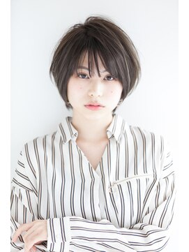 ウィ ラグゼ 北千住店(Oui luxe) 小顔ショートボブ