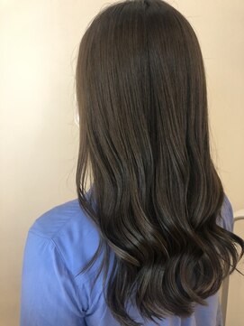 ジーナ 博多(Zina) 小顔オリーブカラーボブルフハイライトカラークールショート