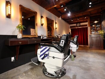 フッドバーバー(HOOD BARBER)の写真/【アメリカンスタイルのバーバーサロン】フェードカットの技術とこだわりの店内が人気の秘密！