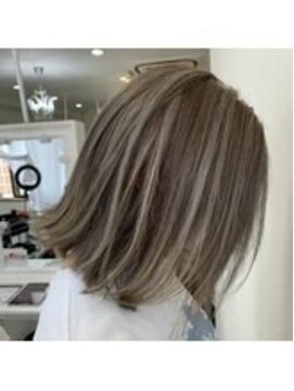 ワンクリエーション(ONEcreation) 前下がりボブ/テラコッタ/ミニウルフ/くすみブルー[愛甲石田駅]