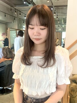 フェリア 池田(FERIA) 顔まわりレイヤーカット/ミルクティーベージュ/グレージュ