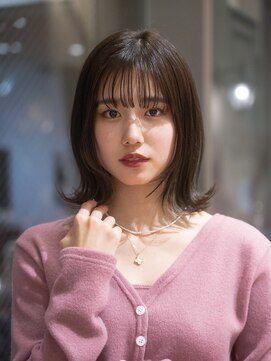 ビュートリアム 梅田(BEAUTRIUM) ミディアム/レイヤーカット/顔周り/外ハネロブ/茶屋町/梅田/大阪