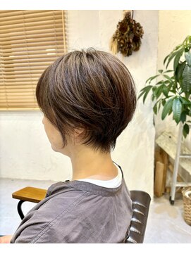 チリンバイロストシティー(Chillin by LOSTCITY) くびれショートボブ