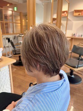 スタイル 袋町(STYLE) 白髪ぼかしカラー×ショートボブ